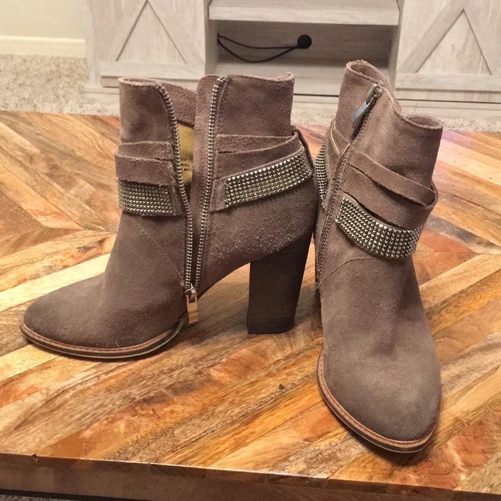 Ankle boots
